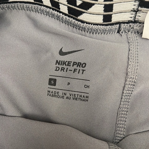 Nike Lined Short - Picture 3 of 3